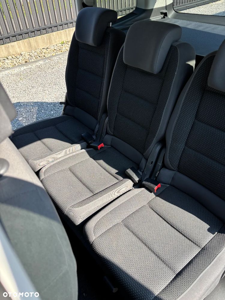 Volkswagen Touran 2.0 TDI DPF Comfortline DSG - 22