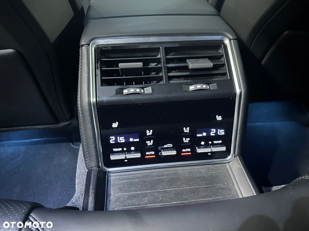 Porsche Panamera - 21