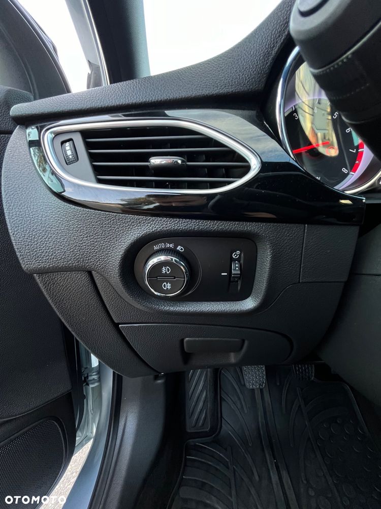 Opel Astra 1.4 T Elite - 16