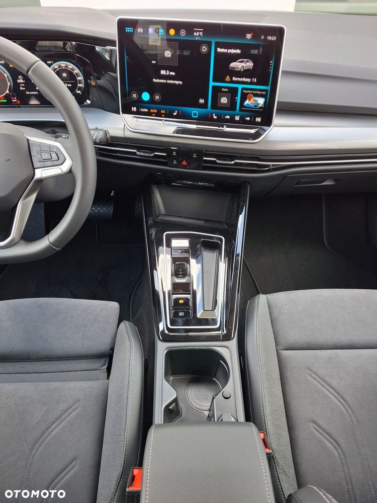 Volkswagen Golf Variant - 24