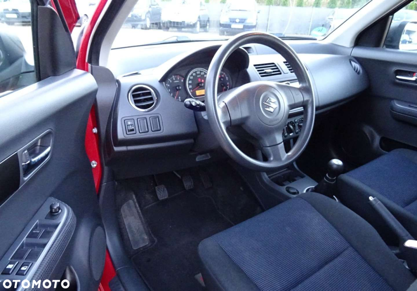 Suzuki Swift - 3