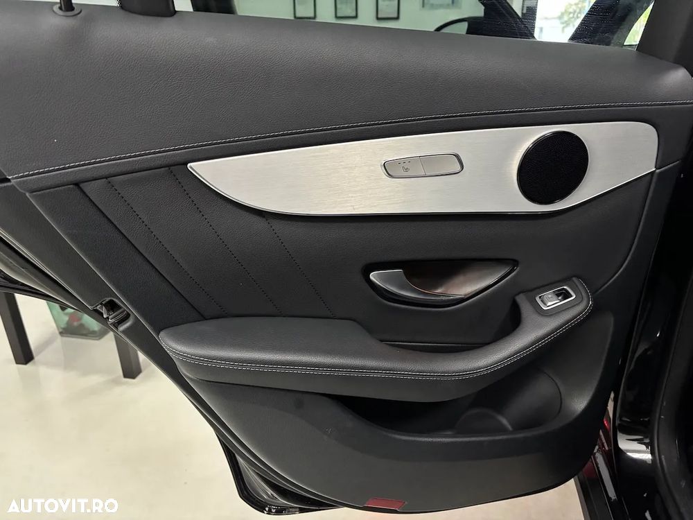 Mercedes-Benz GLC 300 e 4MATIC - 21