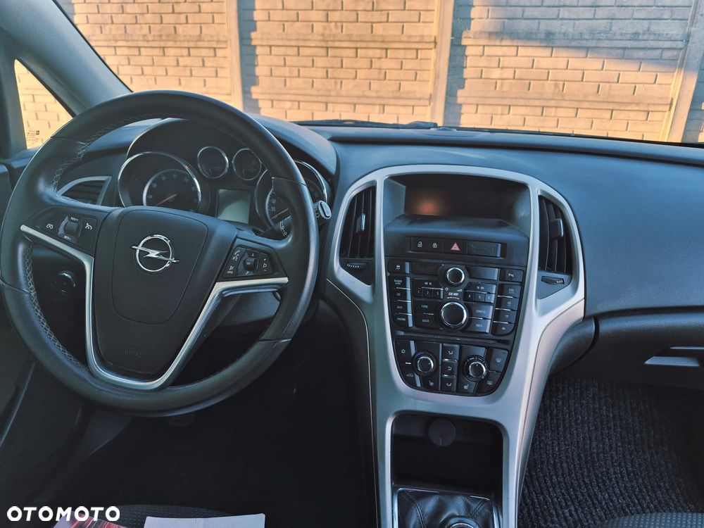 Opel Astra 1.6 Design Edition - 19