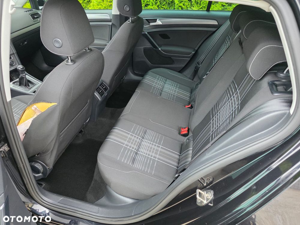 Volkswagen Golf 1.6 TDI BlueMotion Technology Lounge - 22