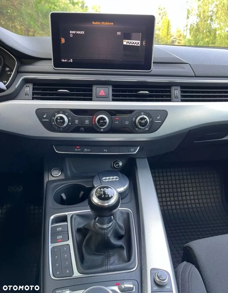 Audi A4 Limousine 1.4 TFSI Sport - 17