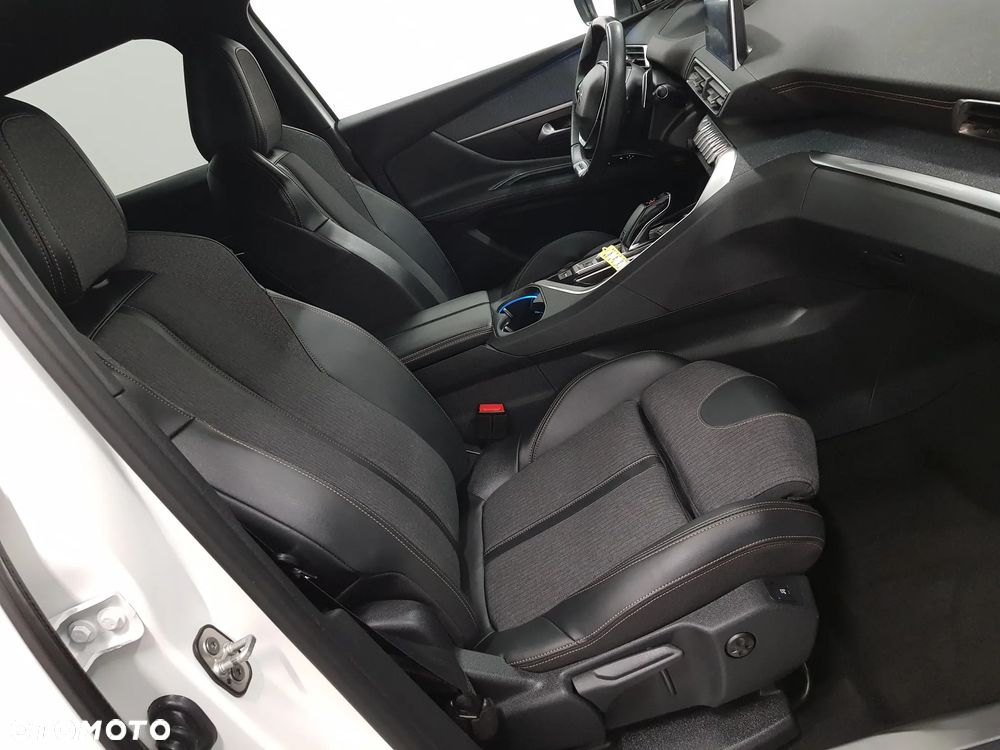 Peugeot 3008 ver-puretech-130-stop-start-gpf-eat8-gt - 13