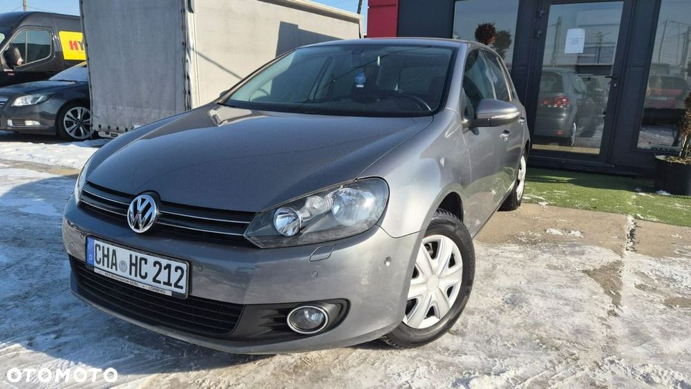 Volkswagen Golf - 1