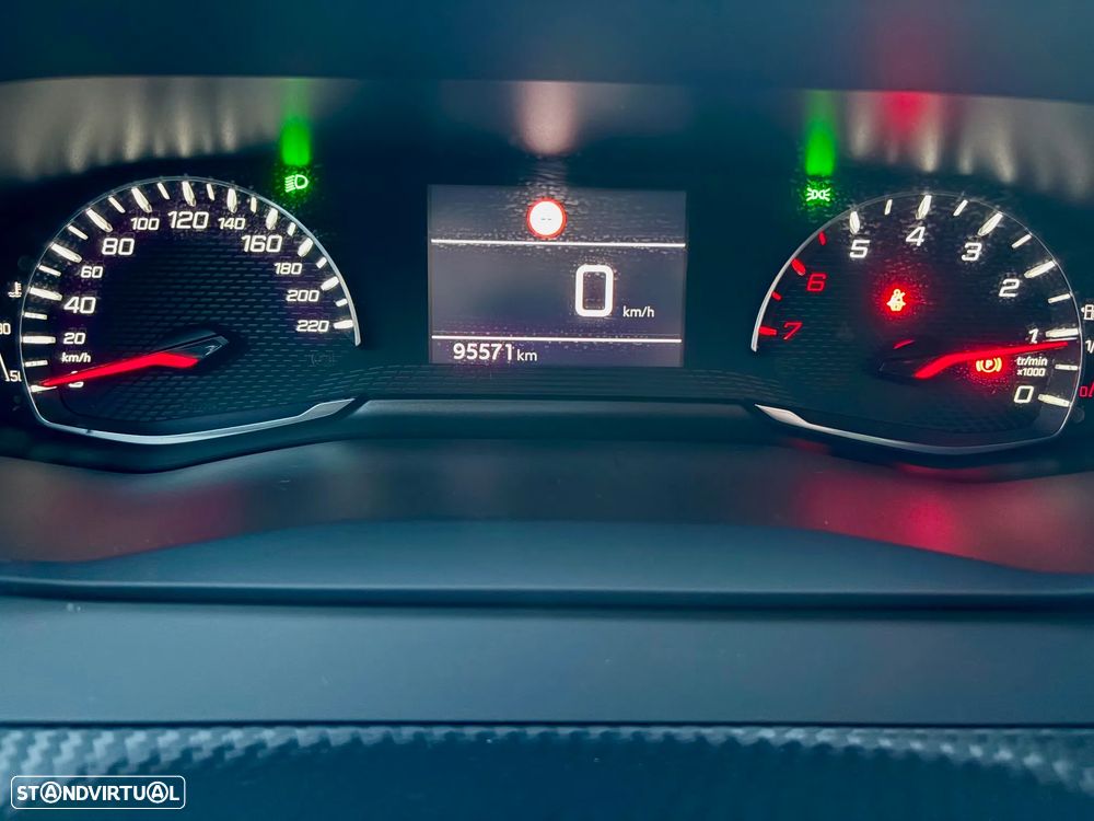 Peugeot 2008 1.5 BlueHDi Active Pack - 13