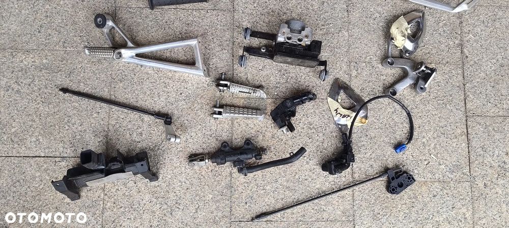 TRIUMPH STREET TRIPLE SET PRZEŁĄCZNIK LAMPA TYŁ WYPEŁNIENIE - 2