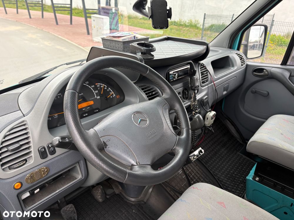 Mercedes-Benz Sprinter - 20