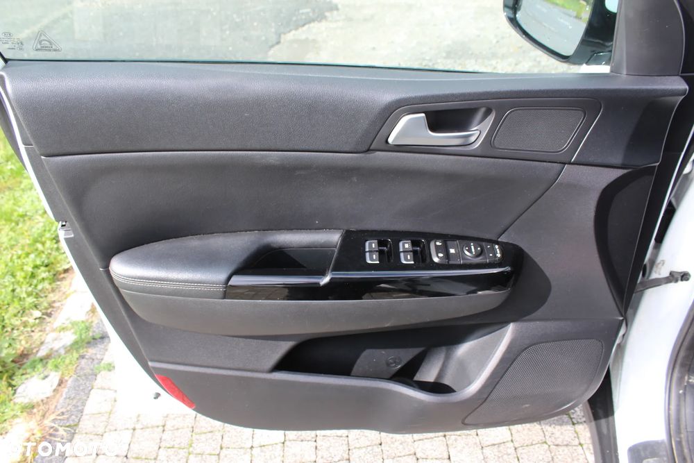 Kia Sportage 1.7 CRDI 2WD Attract - 16