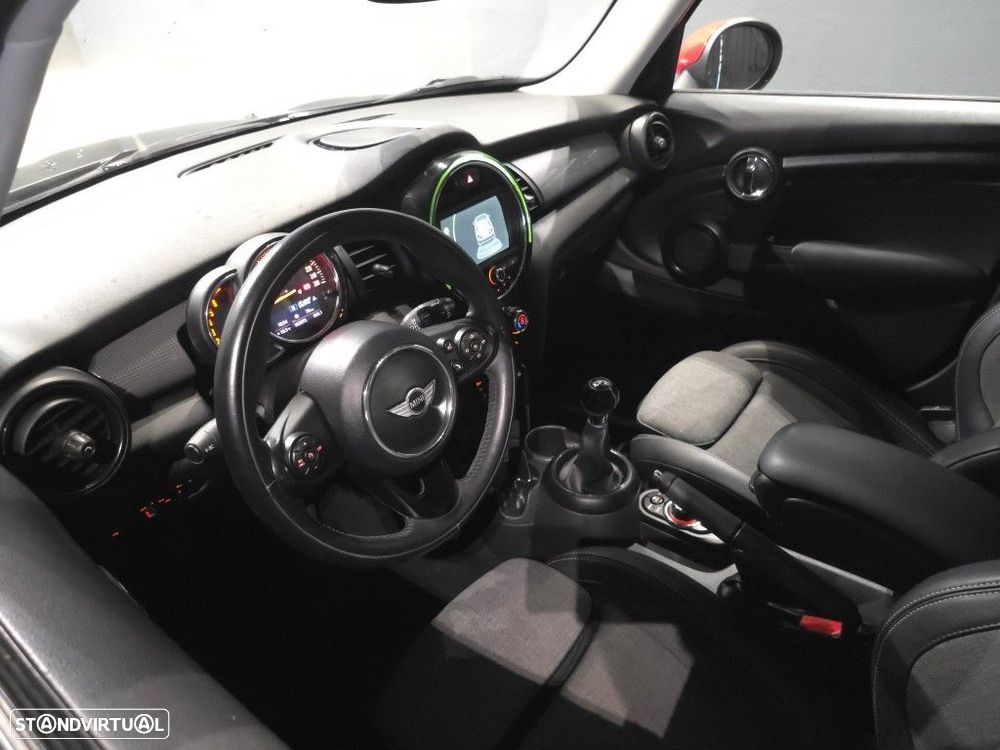 MINI 5 Portas Cooper D - 22