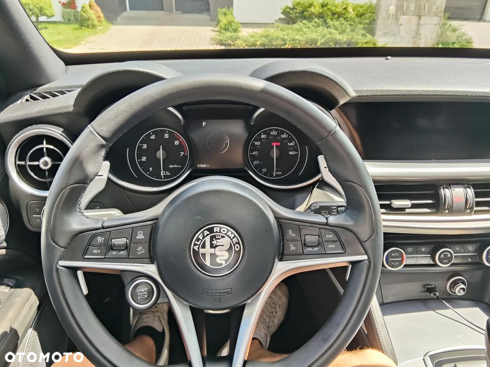 Alfa Romeo Stelvio 2.0 Turbo TI Q4 - 19