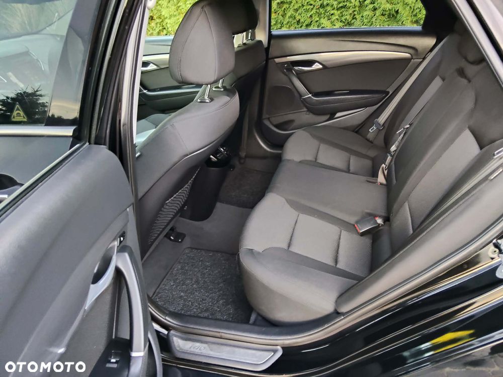 Hyundai i40 1.7 CRDi Premium DCT - 11