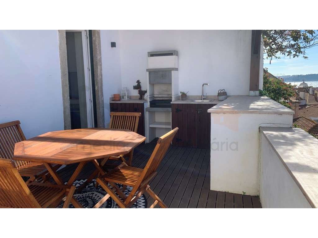 T2 Com Terraço no Castelo - Grande imagem: 4/42