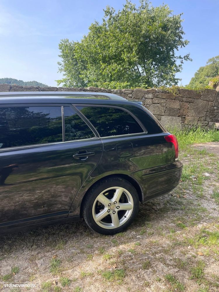 Toyota Avensis SW 2.2 D-4D Premium - 8