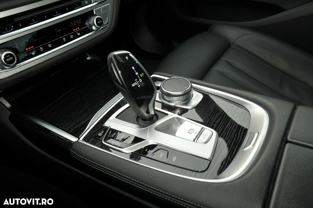 BMW Seria 7 730d xDrive MHEV - 14