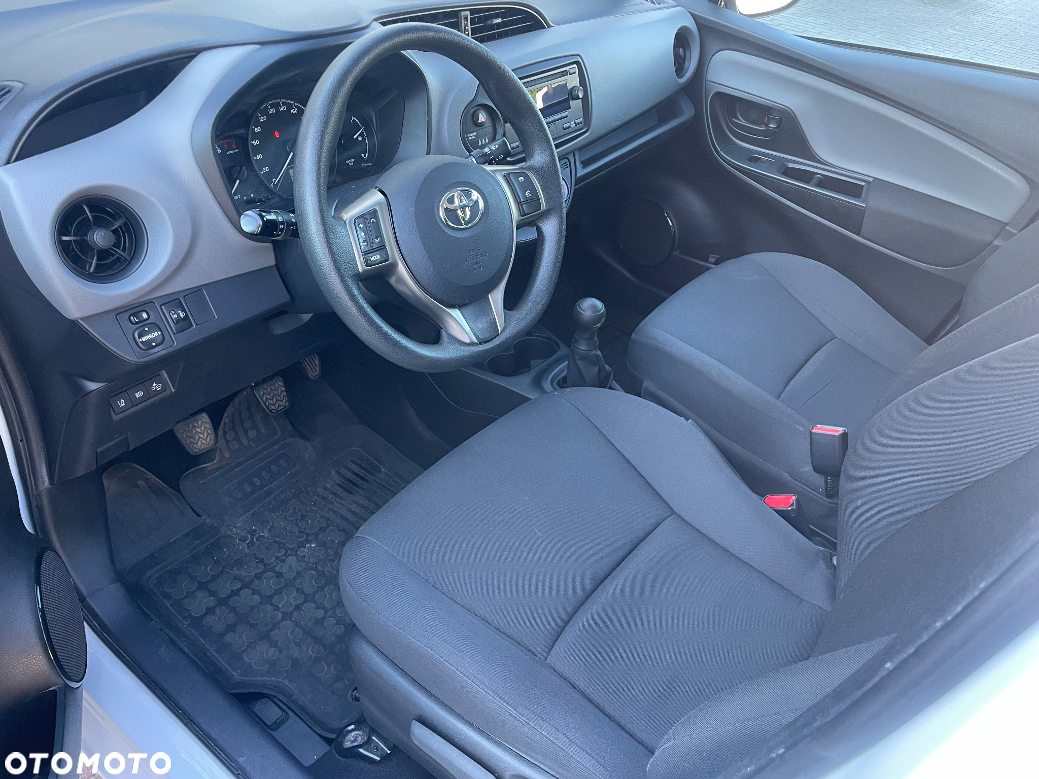 Toyota Yaris 1.0 Active - 5