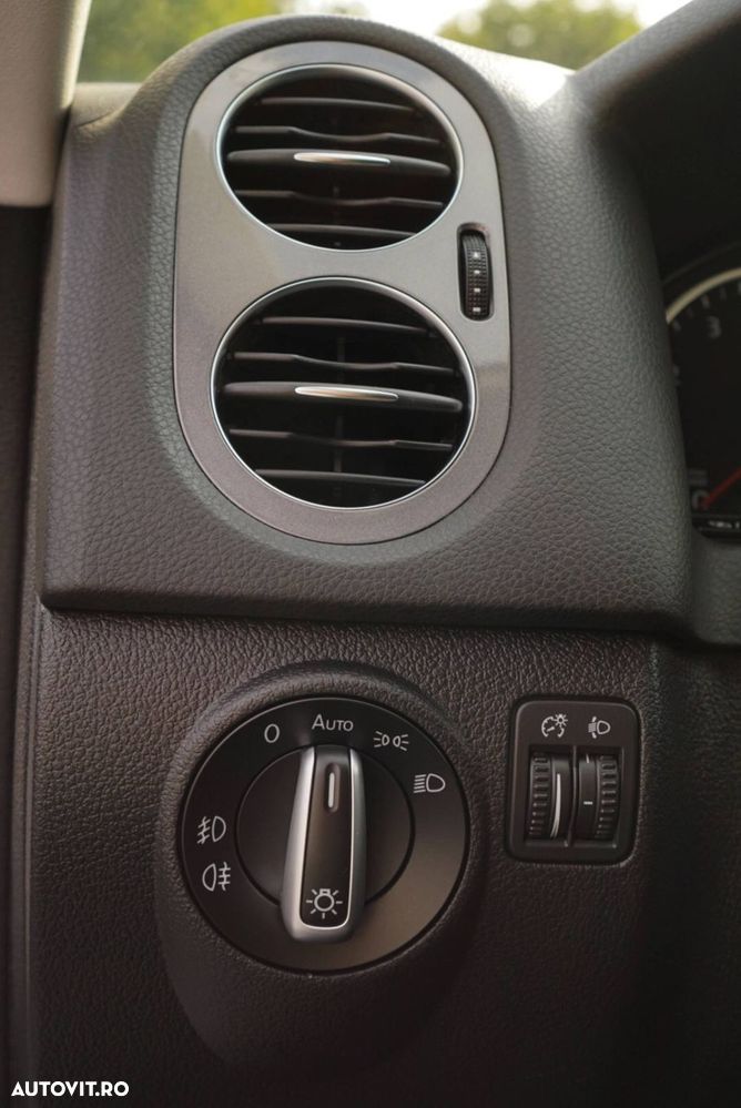 Volkswagen Tiguan - 8