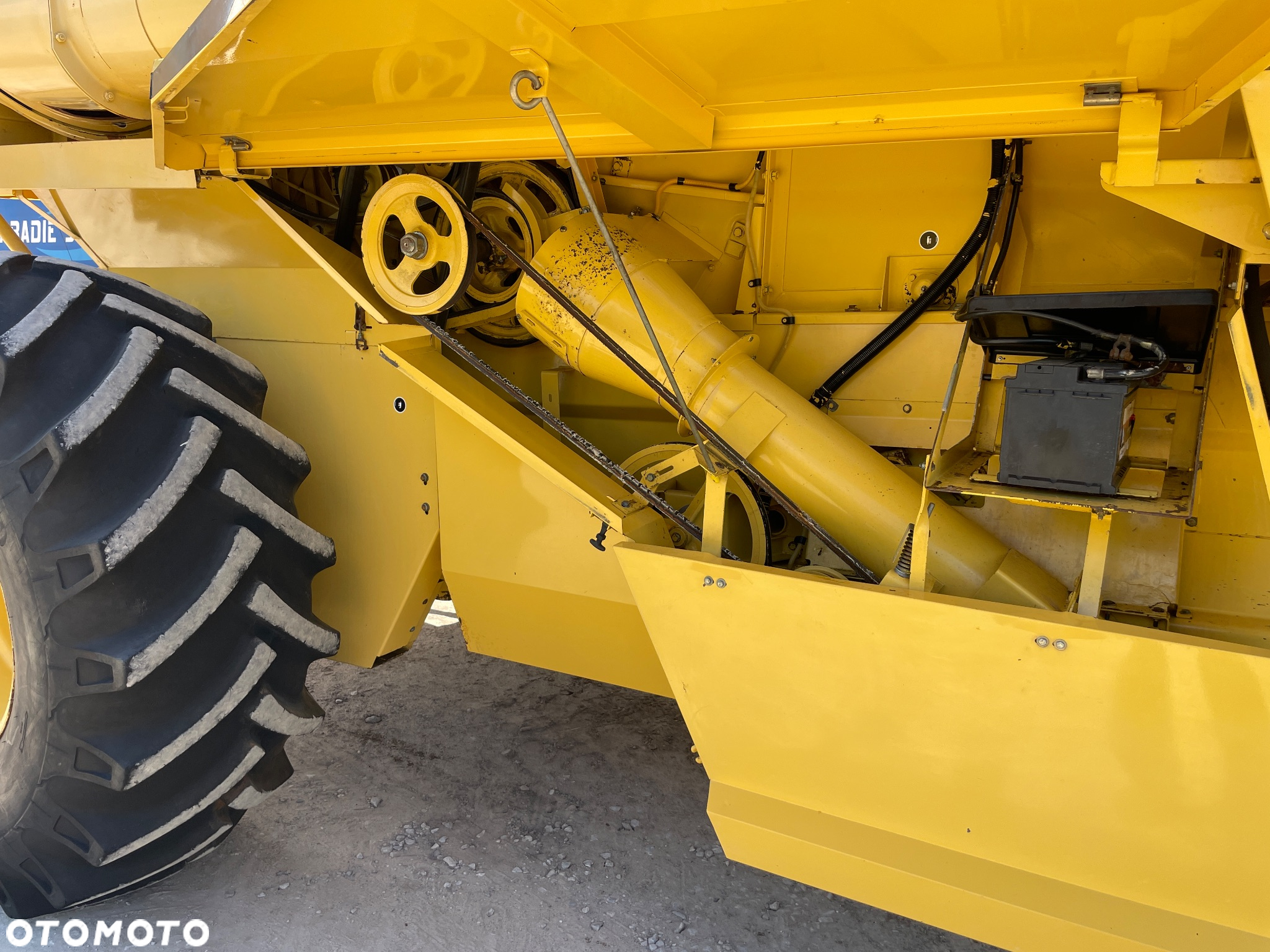 New Holland TX 32 - 16