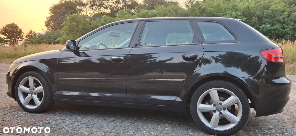 Audi A3 Sportback - 2