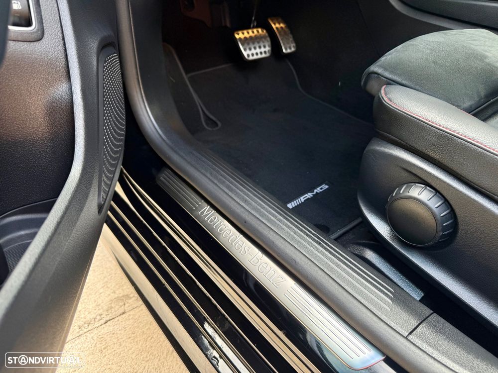 Mercedes-Benz A 250 Limousine e 8G-DCT AMG Line - 19