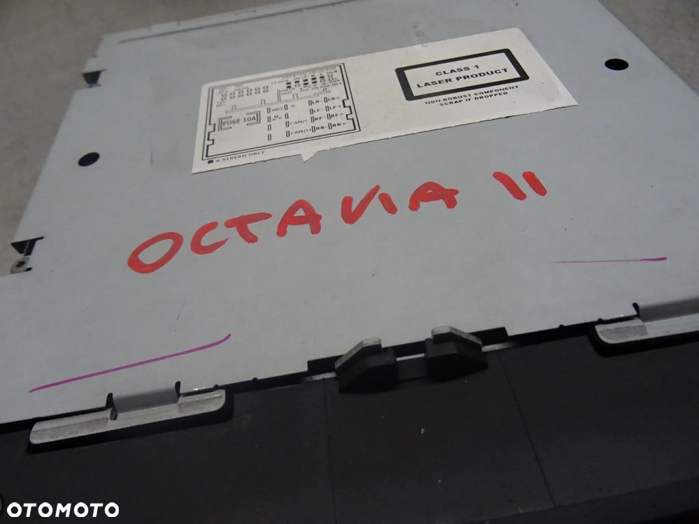 SKODA OCTAVIA II 04-08 VRS RADIO CD - 2