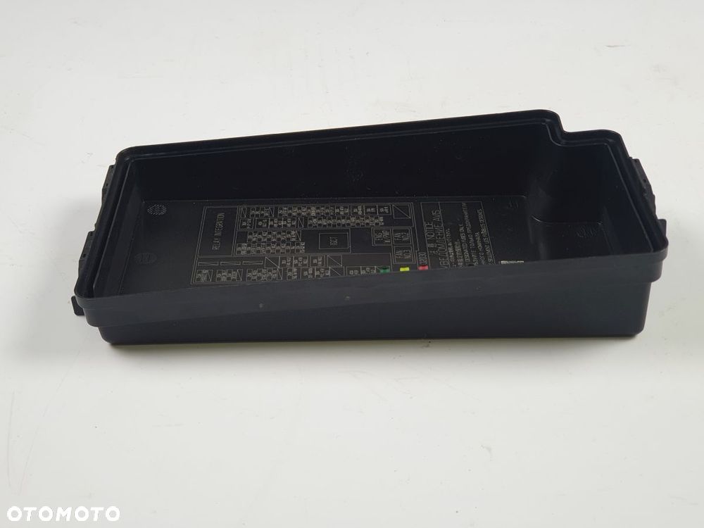 TOYOTA COROLLA E21 1.8h od 2019r Pokrywa Skrzynki Bezpieczników - 16