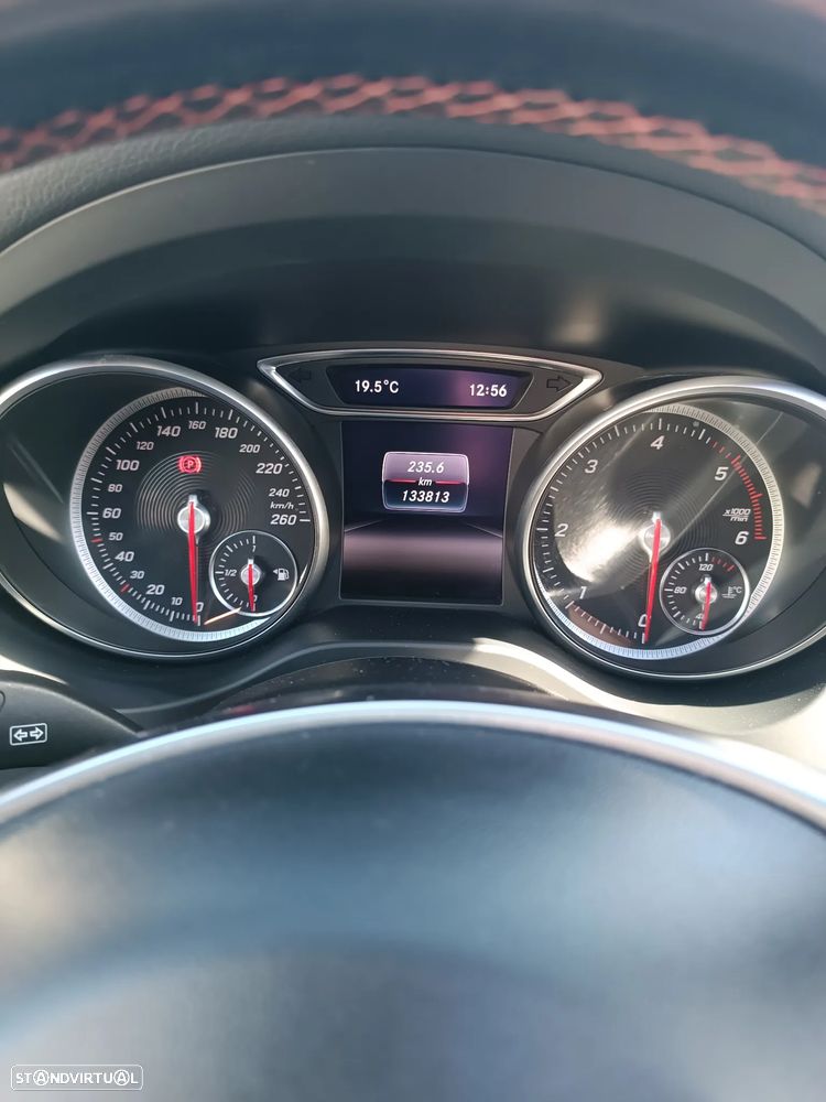 Mercedes-Benz CLA 180 d Shooting Brake AMG Line - 14