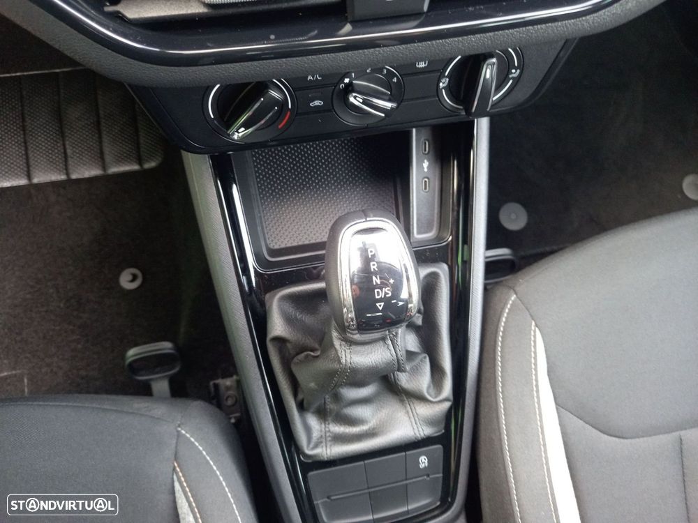 Skoda Kamiq 1.0 TSI Ambition DSG — fotografia 11