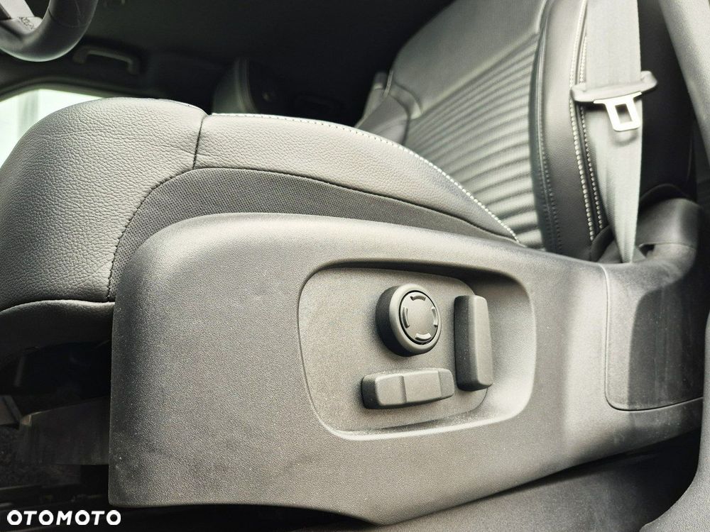 Land Rover Discovery - 24