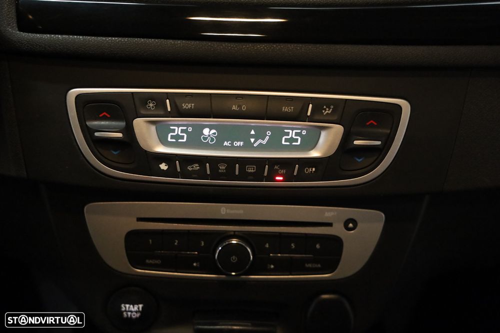 Renault Mégane Sport Tourer ENERGY dCi 130 BOSE EDITION - 15