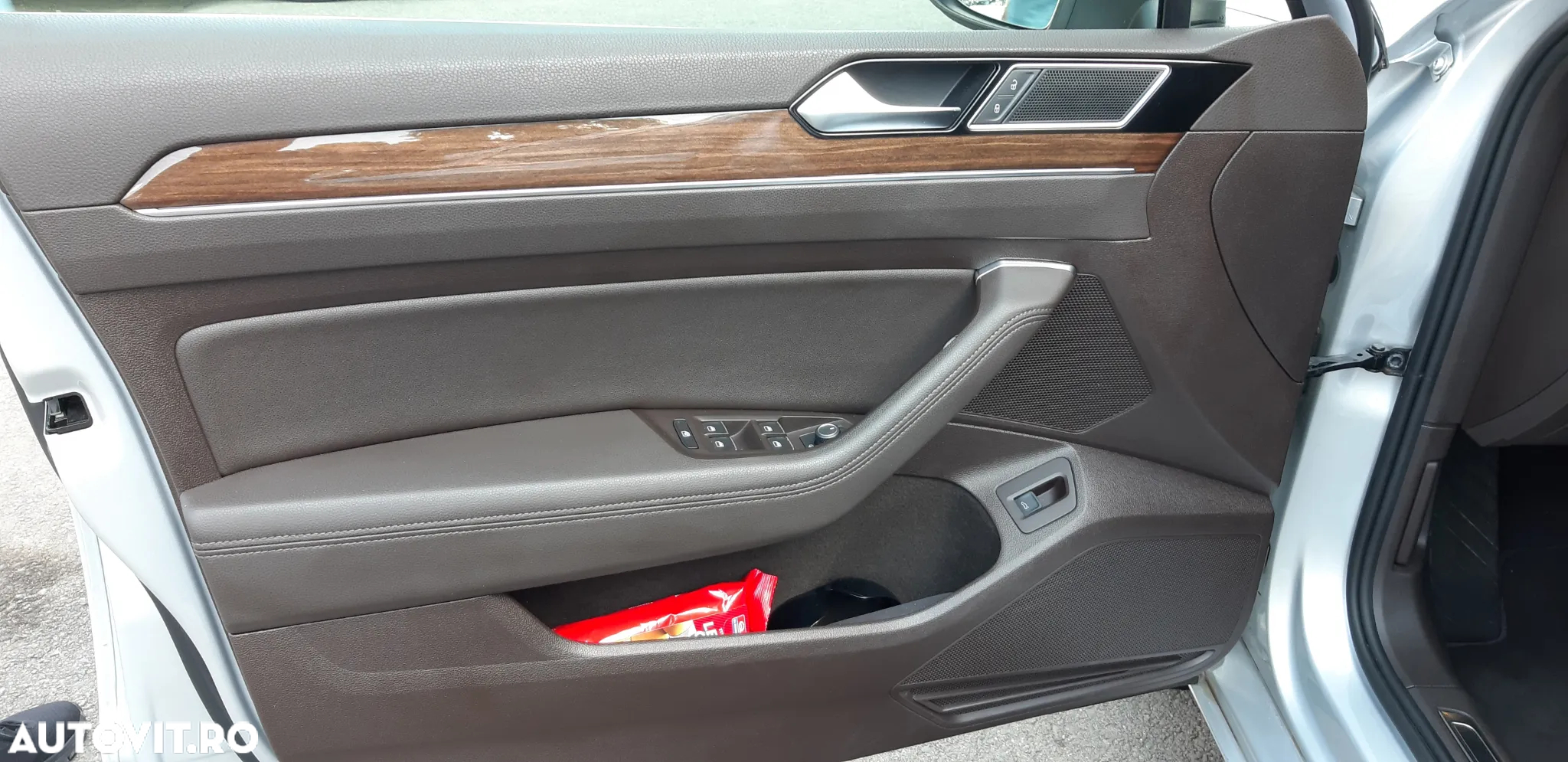 Volkswagen Passat Variant 2.0 TDI DSG 4Motion Highline - 8