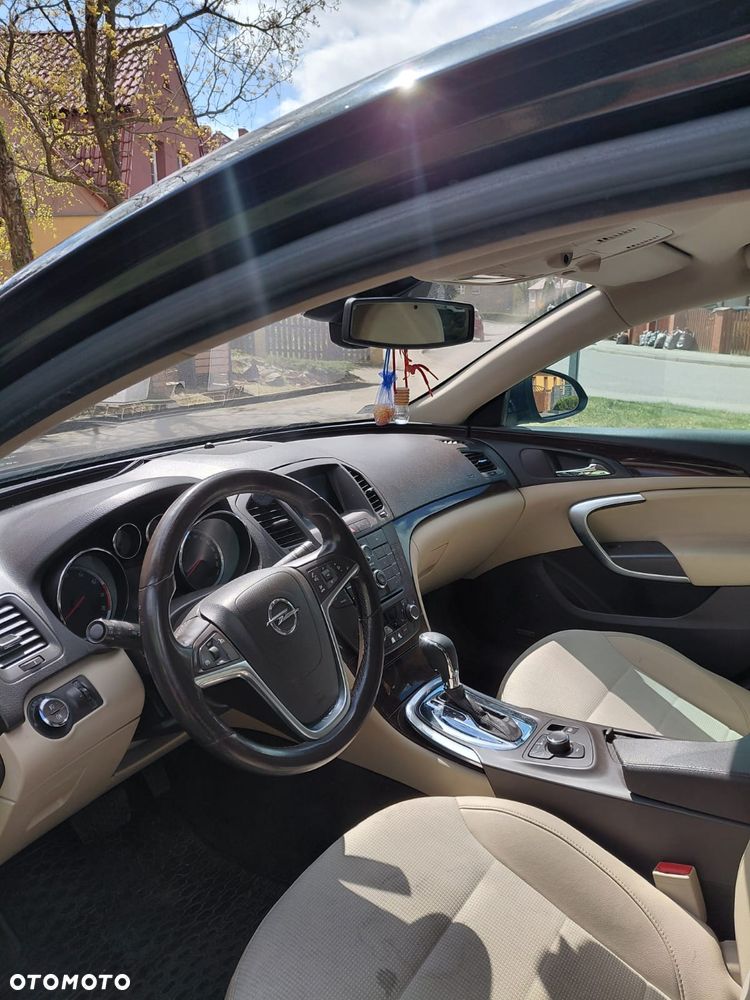 Opel Insignia 2.0 T Cosmo 4x4 - 12