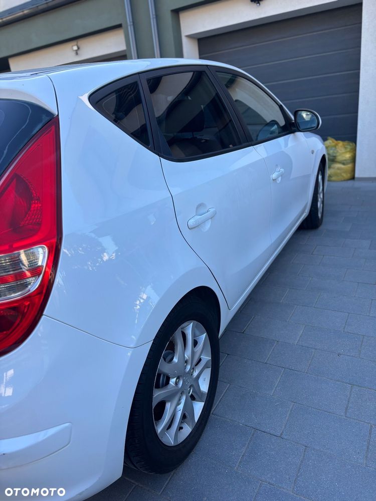 Hyundai i30 1.6 CRDi Premium - 13