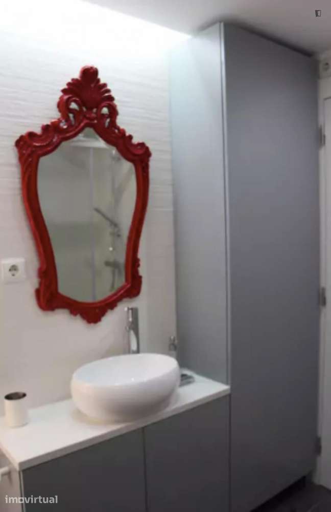Apartamento com 2 quartos - localizado em Sé Lisbon - Grande imagem: 2/14