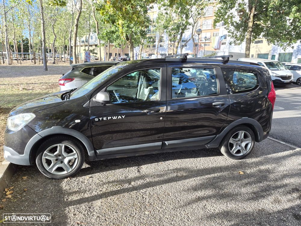 Dacia Lodgy 1.5 Blue dCi Stepway 7L - 2