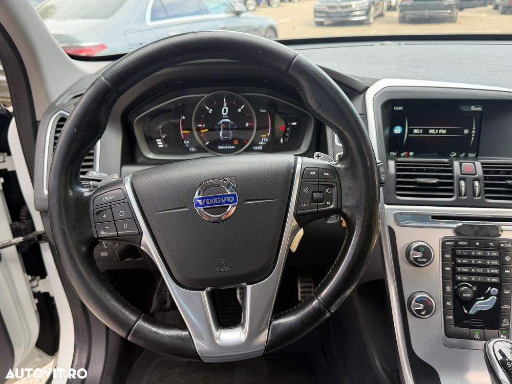 Volvo XC 60 D5 AWD Geartronic Ocean Race - 8
