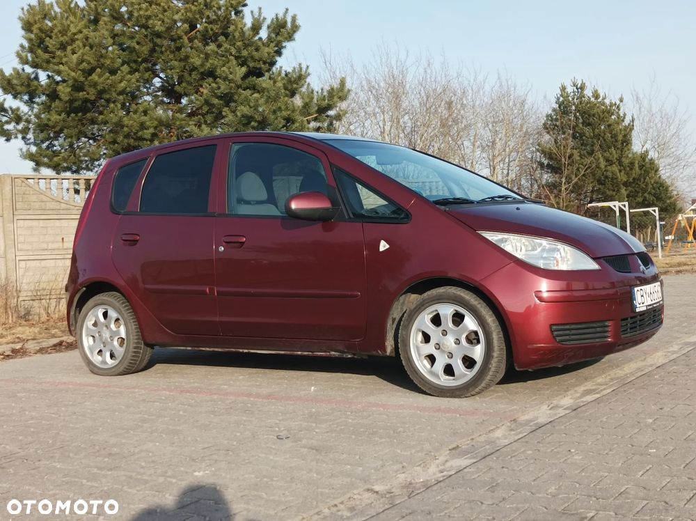 Mitsubishi Colt - 10