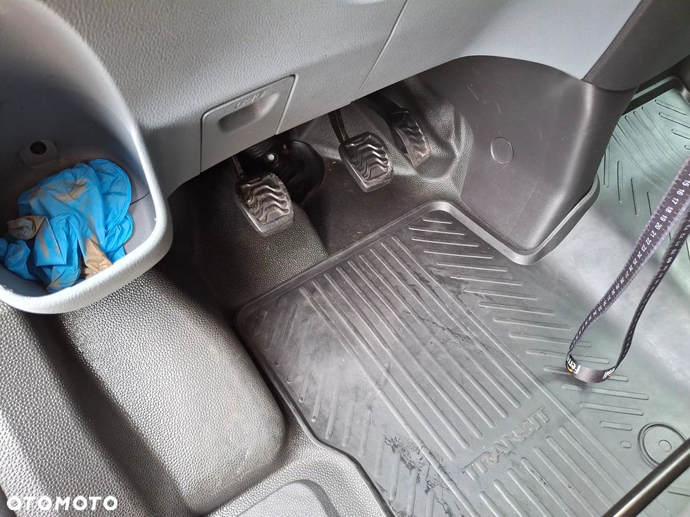 Ford Transit Custom - 13