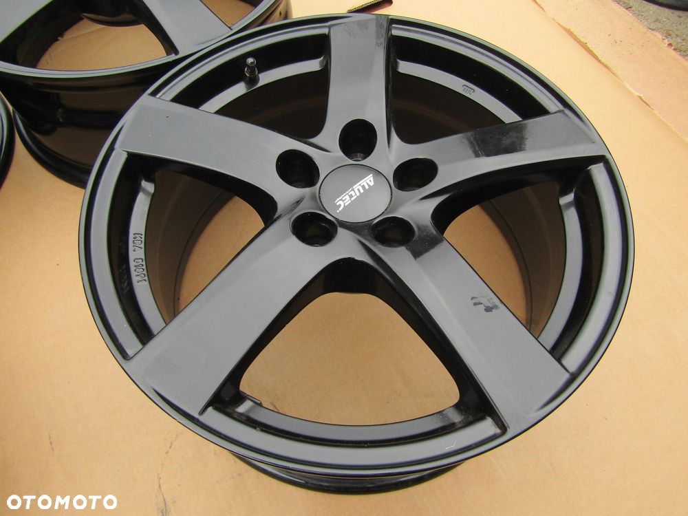 4x Felgi 17 Peugeot 407 308 3008 II Citroen C4 II Picasso C5 III Opel Grandland-X 7 j 5x108 ET42 - 14