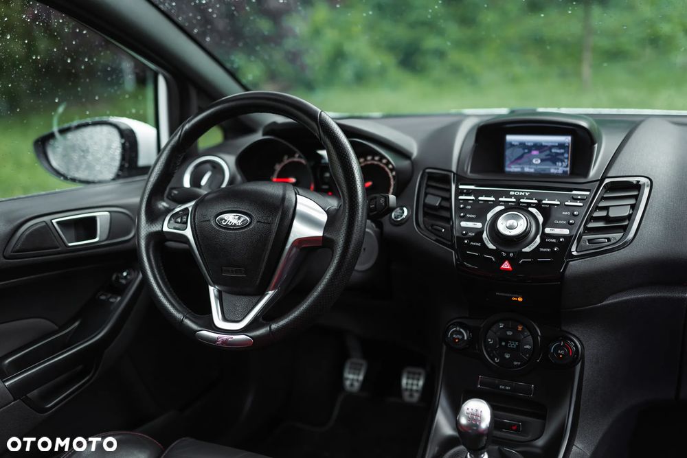 Ford Fiesta - 20