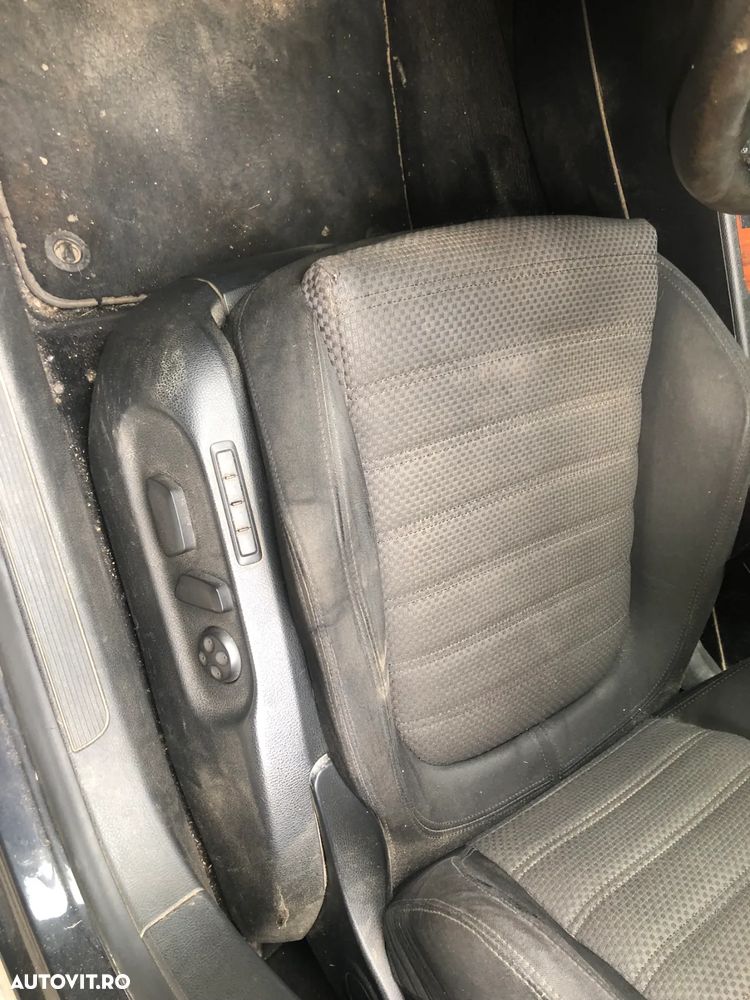 Dezmembrez VW Volkswagen Passat B6 break negru trapa - 8