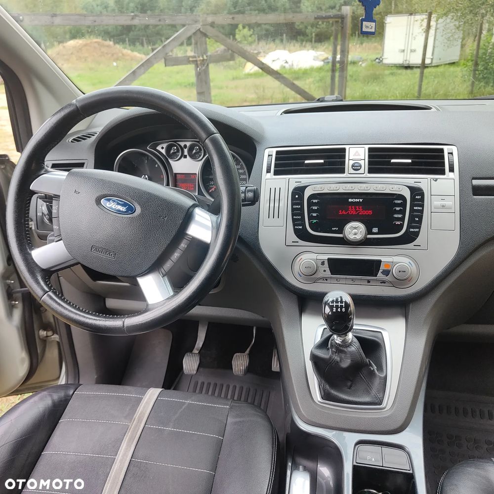 Ford Kuga - 10