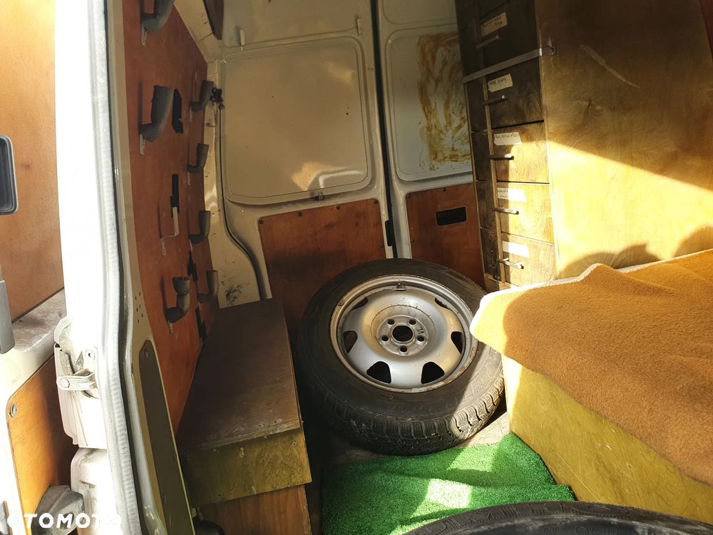 Volkswagen Transporter T5 TDI L1H1 - 32