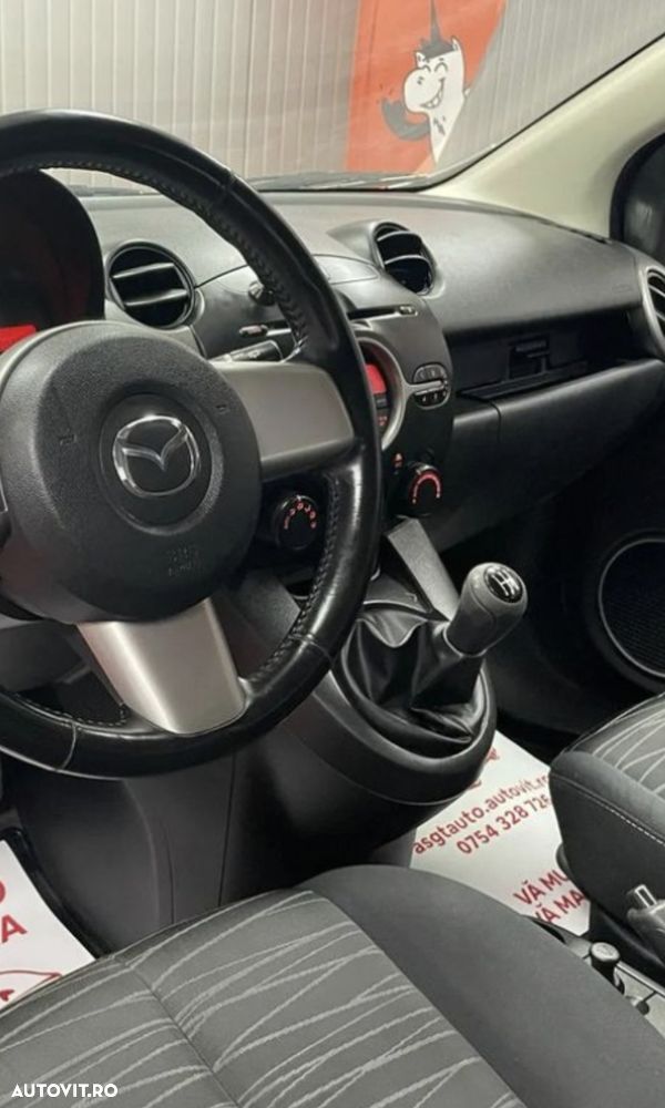 Mazda 2 1.3i TE - 18