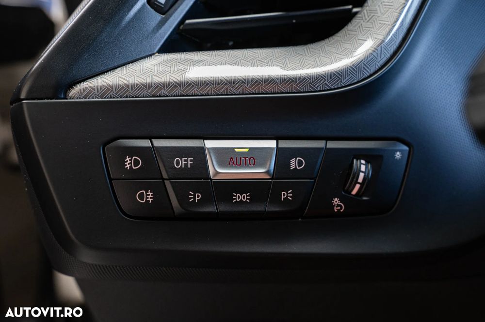 BMW Seria 2 218i Aut. M Sport - 26