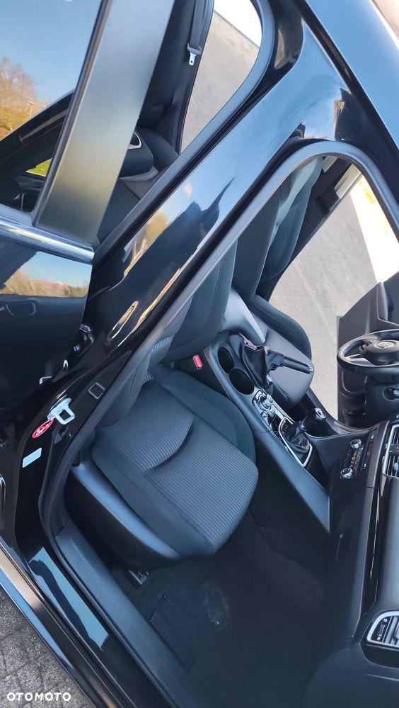 Mazda 3 2.2 MZR-CD DPF Exclusive-Line - 17