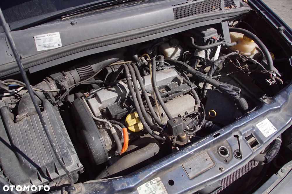 Auto na części - Opel Zafira A 1.8 16V 125 KM Z18XE F17 36U 2002R Silnik Skrzynia Drzwi Maska Zderzak Błotnik Klapa Klamka Lampa Lusterko Szyba Deska Kokpit Sterownik Moduł Czujnik Licznik Wyświetlacz Panel Kierownica - 18