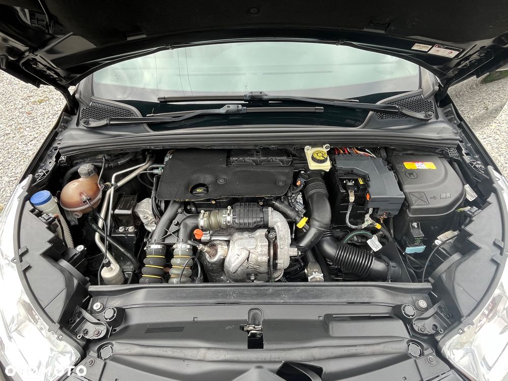 Citroën DS4 e-HDi 110 SoChic - 28